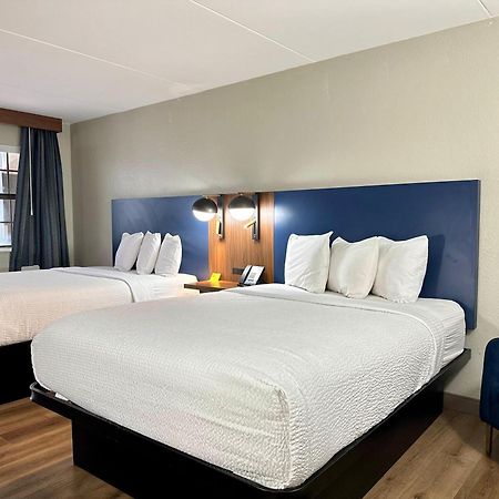 La Quinta Inn By Wyndham Huntsville Research Park Buitenkant foto