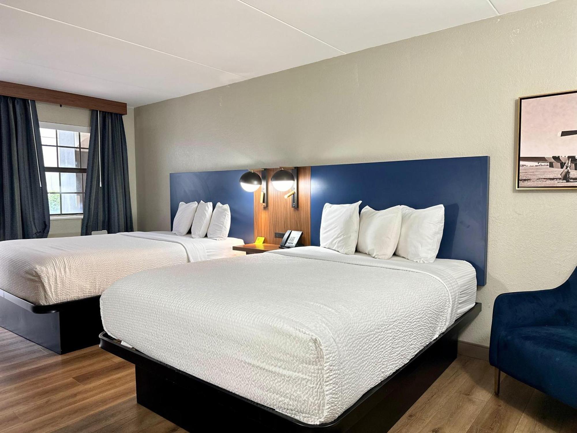 La Quinta Inn By Wyndham Huntsville Research Park Buitenkant foto