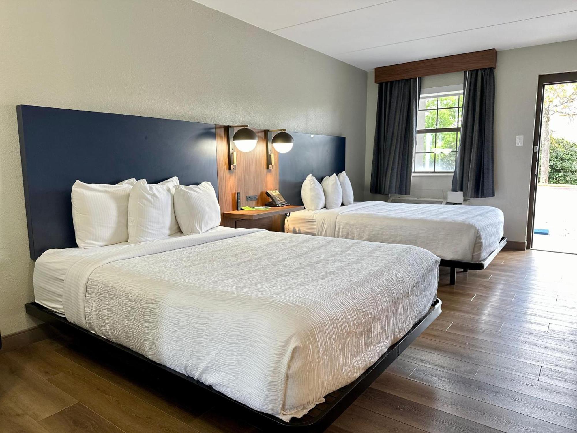 La Quinta Inn By Wyndham Huntsville Research Park Buitenkant foto