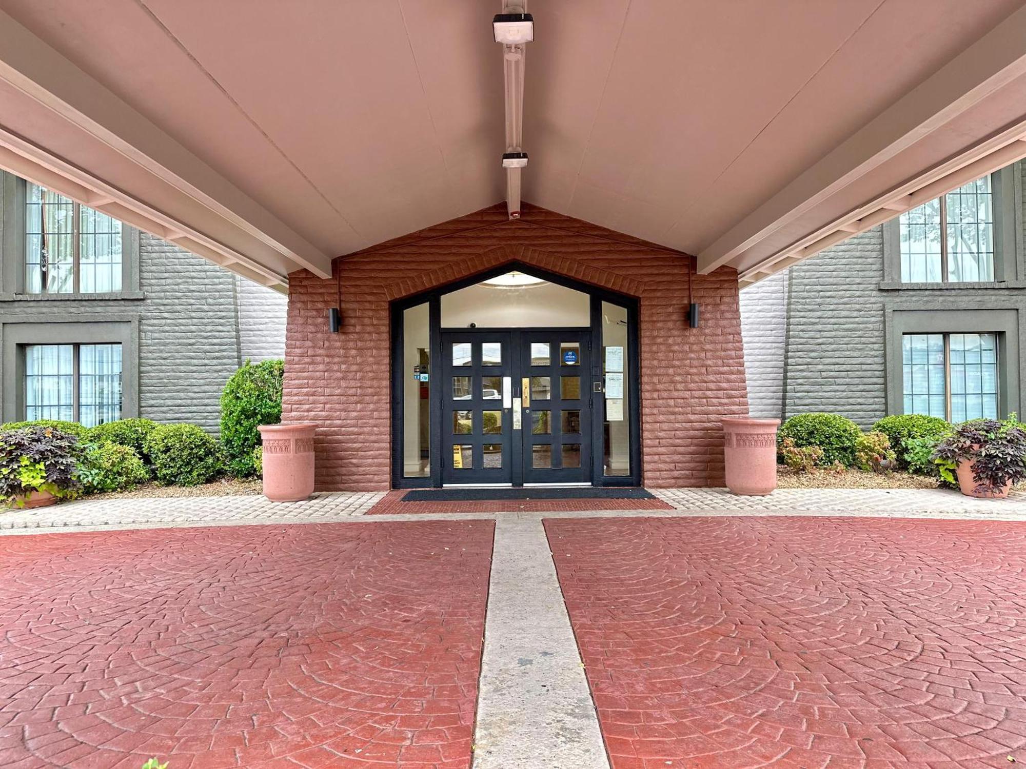 La Quinta Inn By Wyndham Huntsville Research Park Buitenkant foto