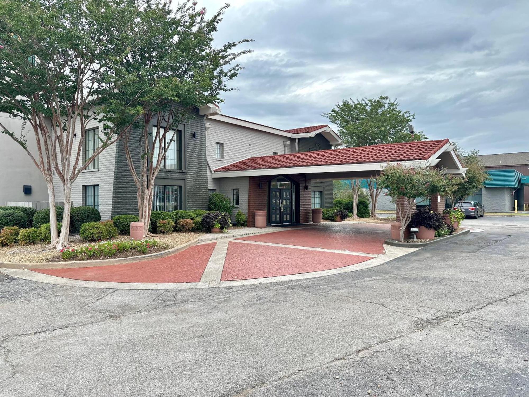 La Quinta Inn By Wyndham Huntsville Research Park Buitenkant foto