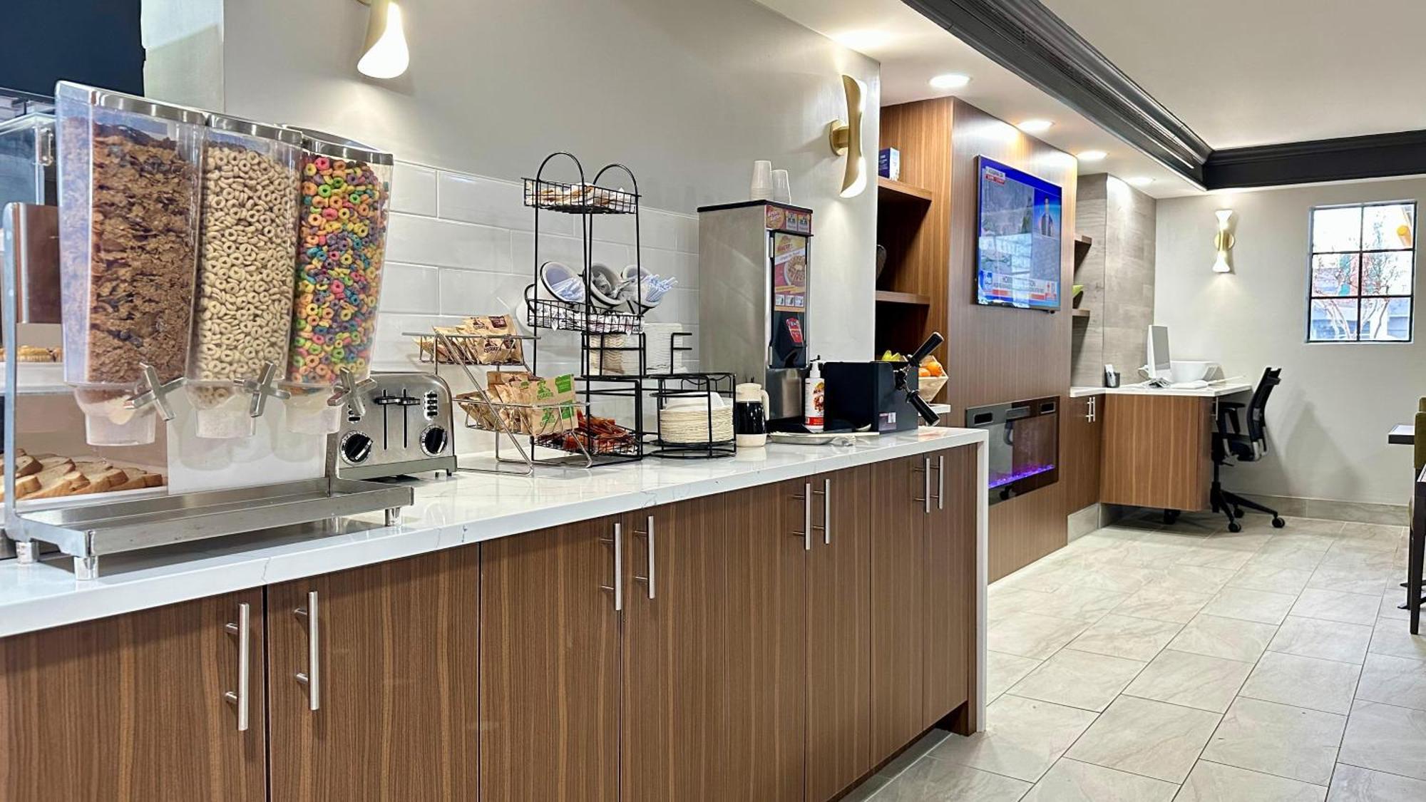 La Quinta Inn By Wyndham Huntsville Research Park Buitenkant foto