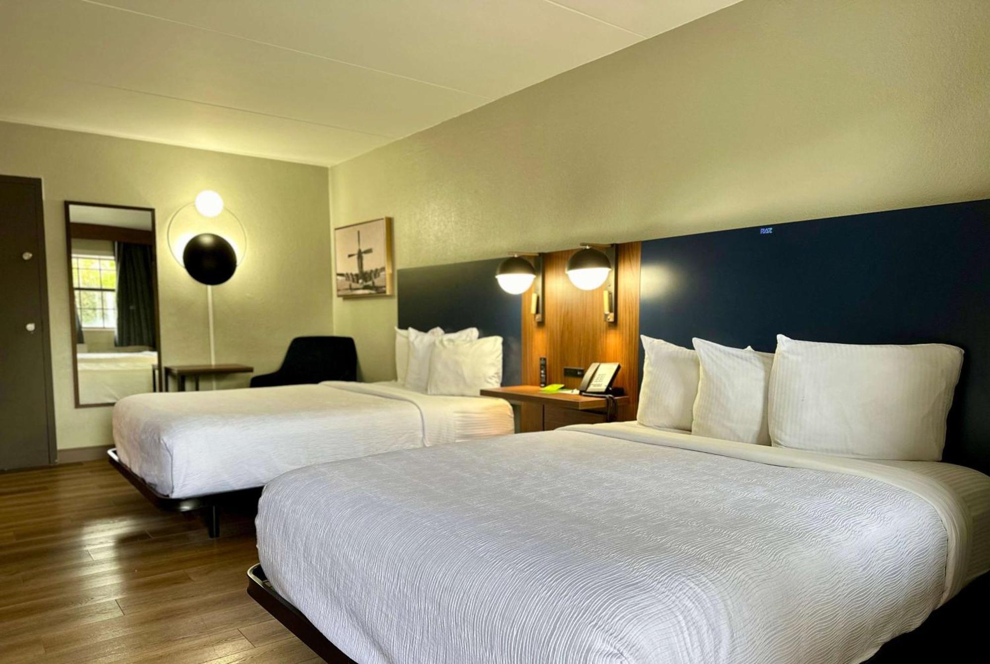 La Quinta Inn By Wyndham Huntsville Research Park Buitenkant foto