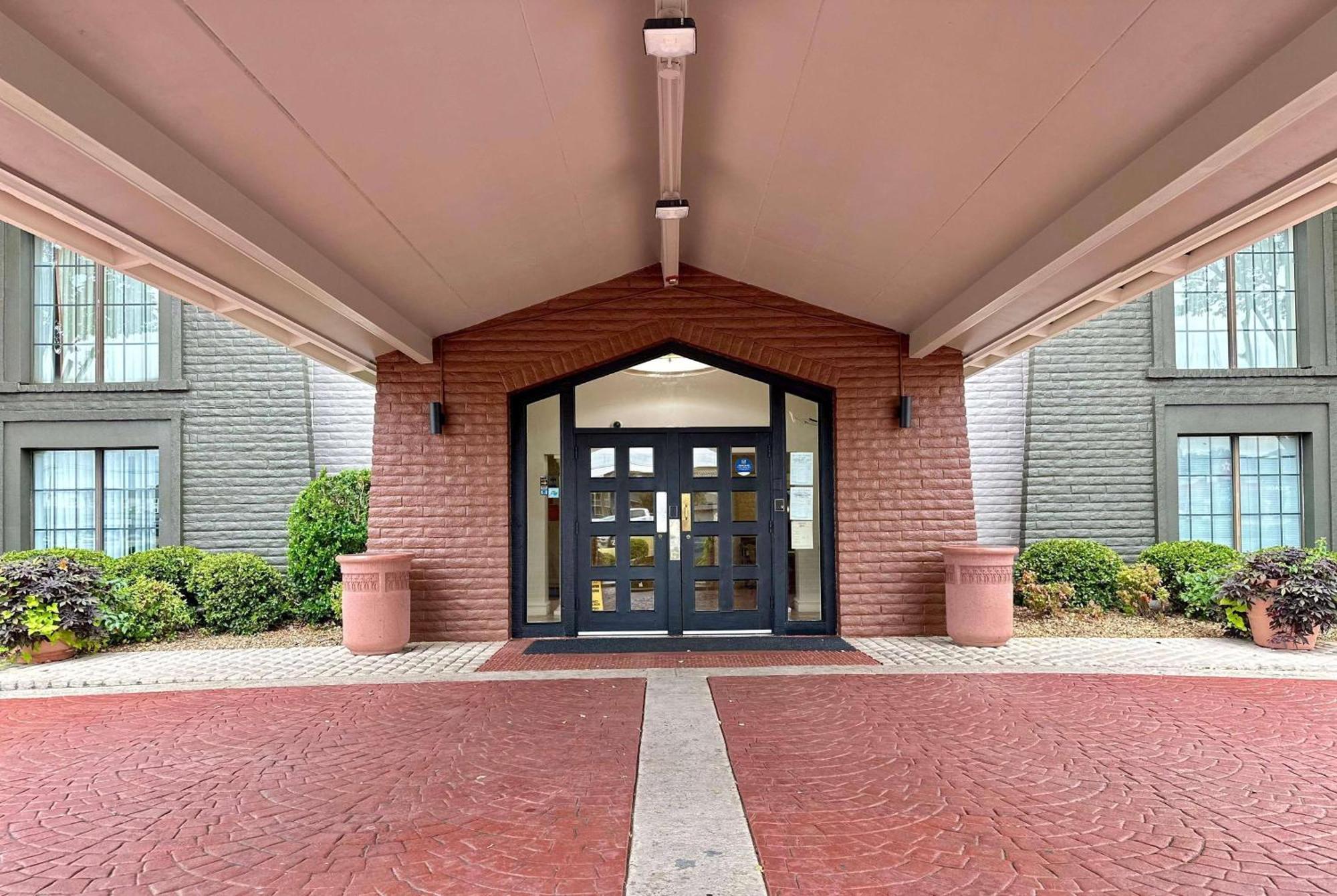 La Quinta Inn By Wyndham Huntsville Research Park Buitenkant foto
